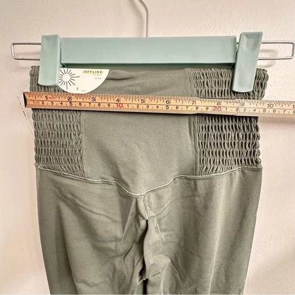 OFFLINE By Aerie Real Me Smocked Leggings Sz S Olive - Picture 8 of 9